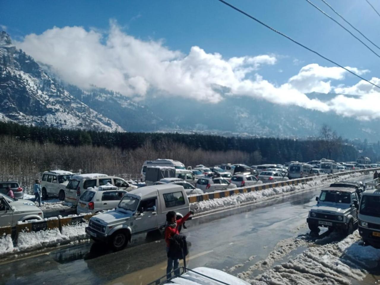 Hotel Neelam Manali Near Volvo Bus Stand Manali Buitenkant foto